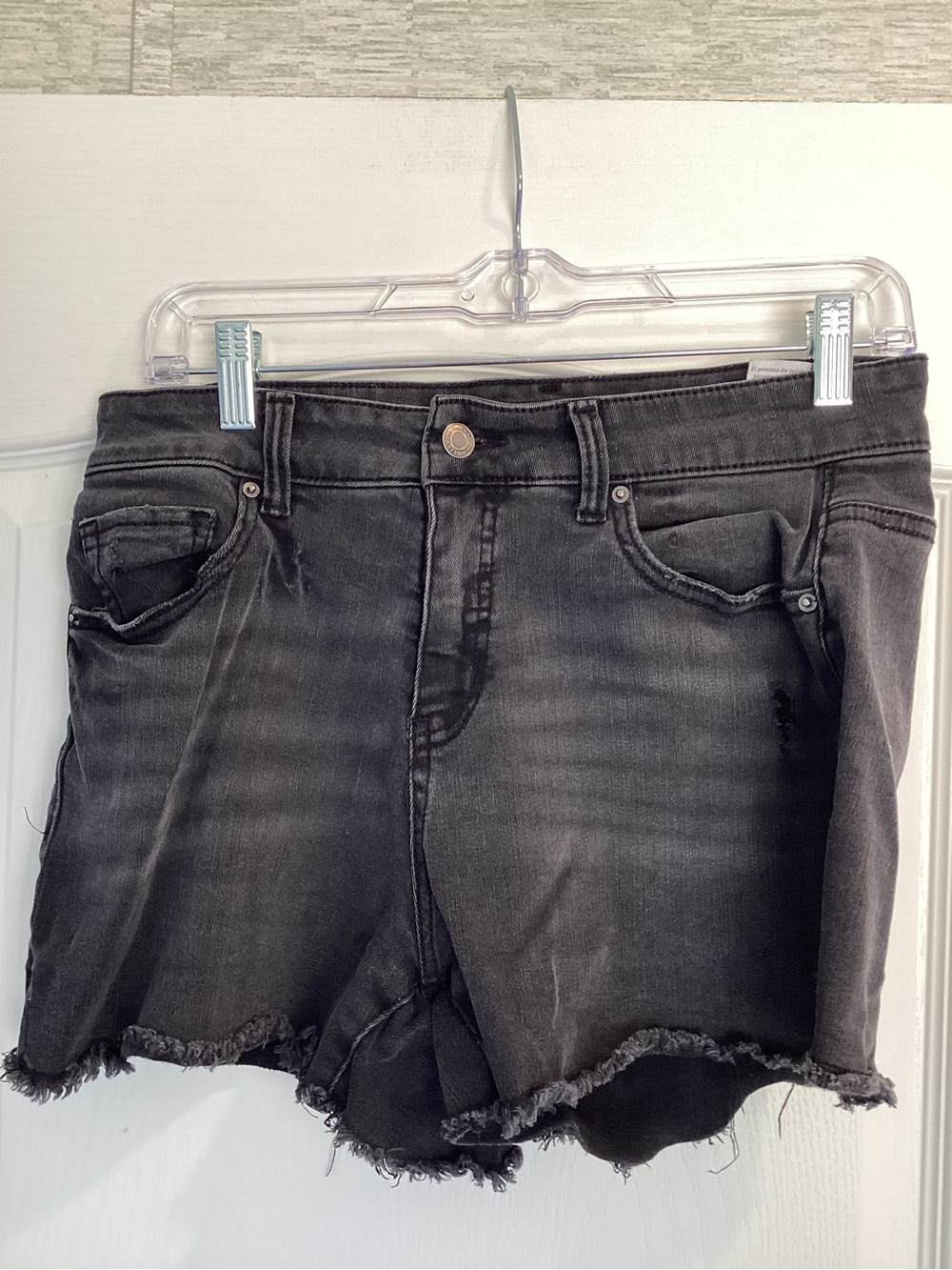 Time and Tru Black Washed Frayed Hem Jean Shorts 6 EUC